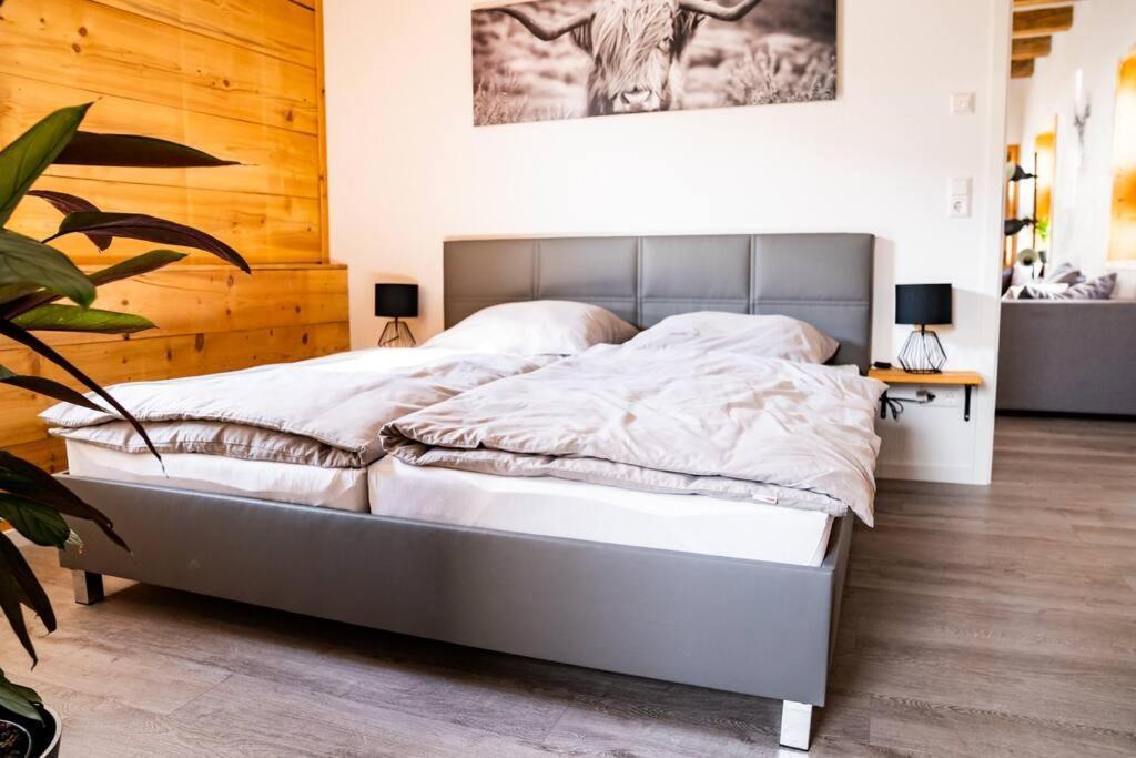 Neu Renoviertes Ferienhaus/Wohnunng Kleine Auszeit Sonnenbühl Exterior foto