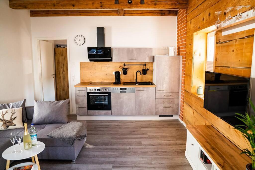 Neu Renoviertes Ferienhaus/Wohnunng Kleine Auszeit Sonnenbühl Exterior foto